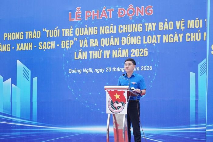 Bí thư Tỉnh đoàn Nguyễn Văn Mạnh phát biểu tại lễ phát động
