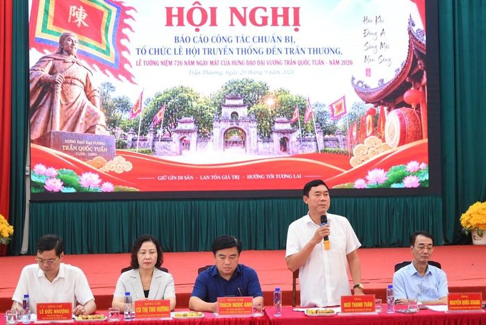 Ban tổ chức chia sẻ tại hội nghị. (Ảnh: Thành Công)