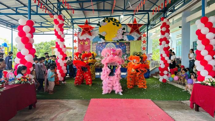 Tiết mục múa Lân tại Trường mầm non Ia Rvê. (Ảnh: TRUNG HẢI)