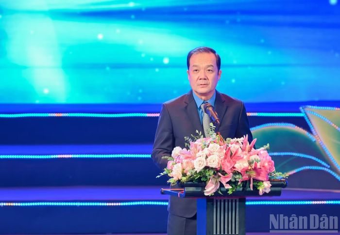 Thứ trưởng Khoa học và Công nghệ, Chủ tịch Công đoàn Khoa học và Công nghệ Việt Nam Phạm Đức Long phát biểu khai mạc chương trình.