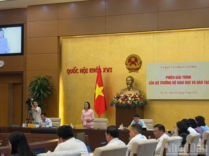Đồng chí Nguyễn Thị Thanh, Ủy viên Trung ương Đảng, Phó Chủ tịch Quốc hội phát biểu chỉ đạo tại Phiên giải trình của Bộ trưởng Giáo dục và Đào tạo.