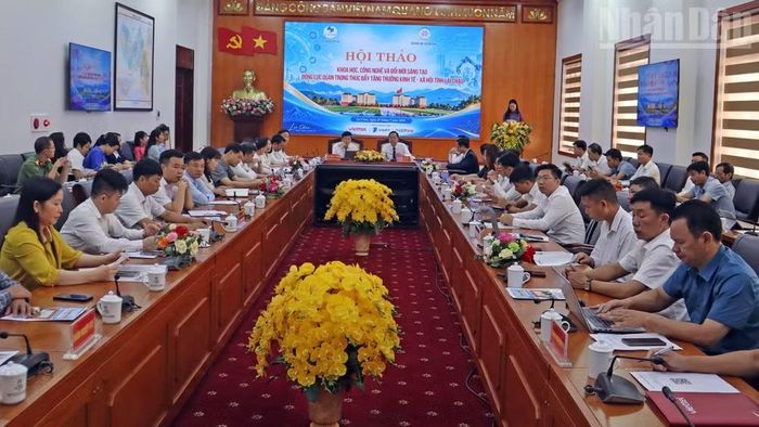 Các đại biểu tham gia buổi hội thảo. (Ảnh: TRẦN TUẤN)