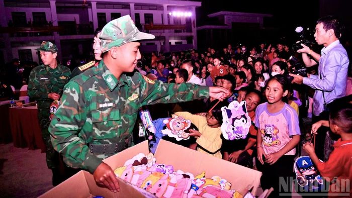 Chương trình “Trăng thu biên cương” được tổ chức ở xã biên giới Na Ngoi.
