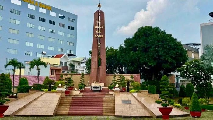 Khu vực nghĩa trang liệt sĩ quận Gò Vấp (cũ) tại phường An Nhơn, Thành phố Hồ Chí Minh.