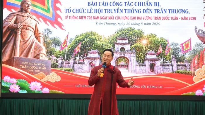 Chương trình nghệ thuật khai mạc Lễ hội có sự tham gia biểu diễn của Nghệ sĩ Ưu tú Hoàng Tùng. (Ảnh: THÀNH CÔNG)