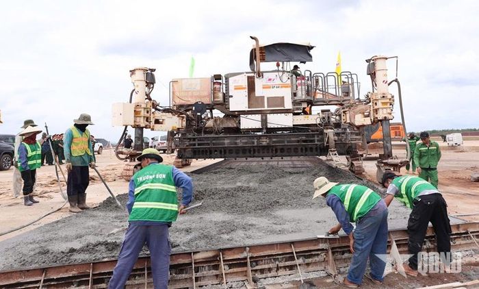 Binh đoàn 12 đẩy nhanh tiến độ thi công sân bay Long Thành.