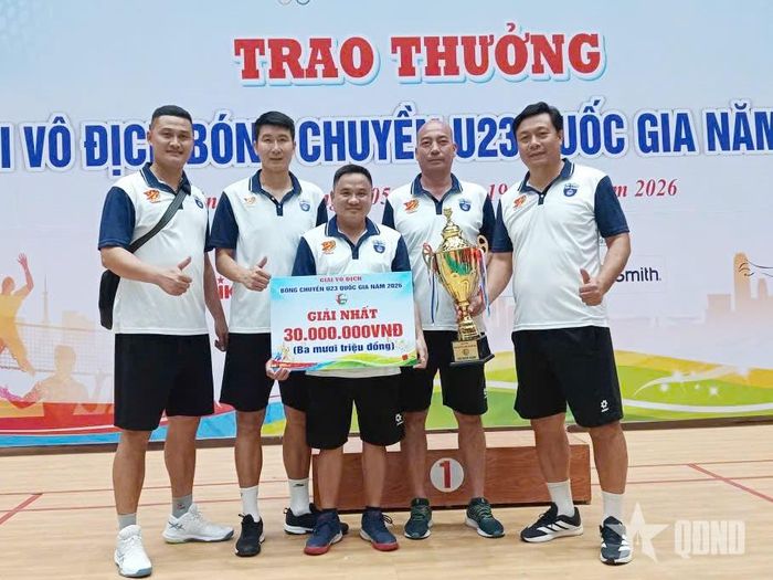 Ban huấn luyện U23 Thể Công - Tân Cảng.
