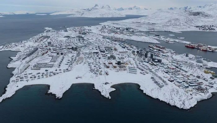 Quang cảnh thành phố Nuuk, thủ phủ vùng lãnh thổ Greenland, ngày 13-1-2026. Ảnh: Anadolu Agency/TTXVN