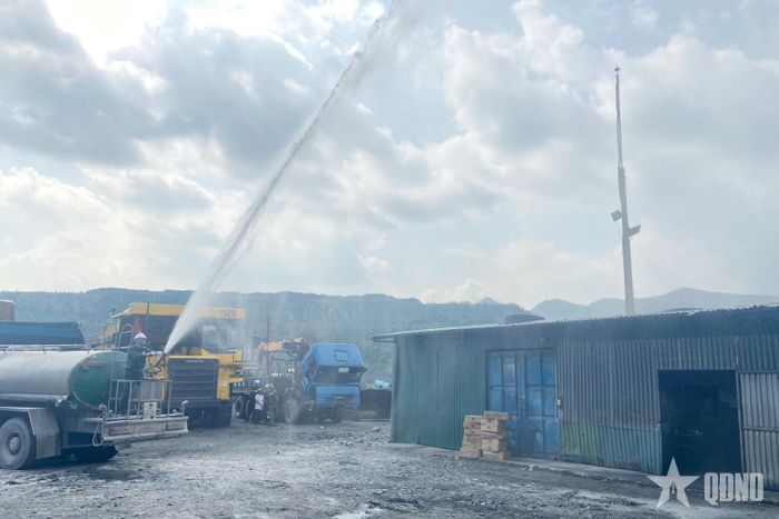 Đoàn công tác kiểm tra công tác PCCC và CNCH tại Công ty 397, Binh đoàn 19, Bộ Quốc phòng. 