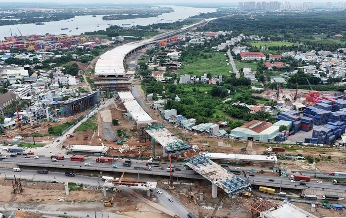  Nhánh cầu vượt chính nối tuyến Vành đai 3 TPHCM. Ảnh: QUỐC HÙNG 