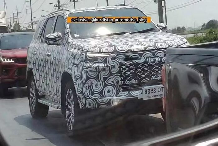 Toyota Fortuner 2027 lộ diện chạy thử tại Thái Lan, chờ về Việt Nam.