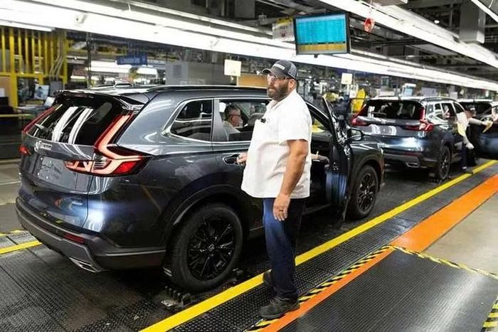 Doanh số Honda tại Mỹ tăng 4% trong 8 tháng đầu năm, trong đó doanh số xe hybrid tăng 9%. CR-V hybrid mới sẽ đóng vai trò quan trọng trong chiến lược này.