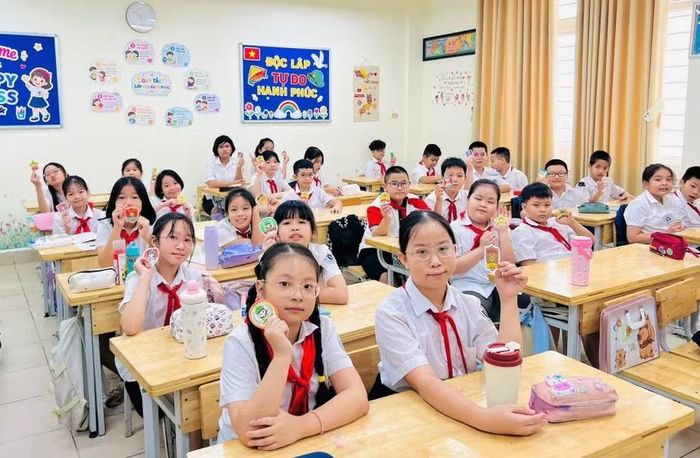 Học sinh Trường Tiểu học Yên Hòa, phường Yên Hòa, Hà Nội. Ảnh: Đình Tuệ