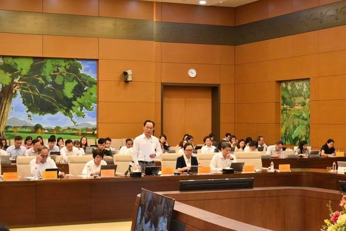 Nhiều vấn đề "nóng" của giáo dục được Bộ trưởng Hoàng Minh Sơn chia sẻ, trao đổi, giải đáp.