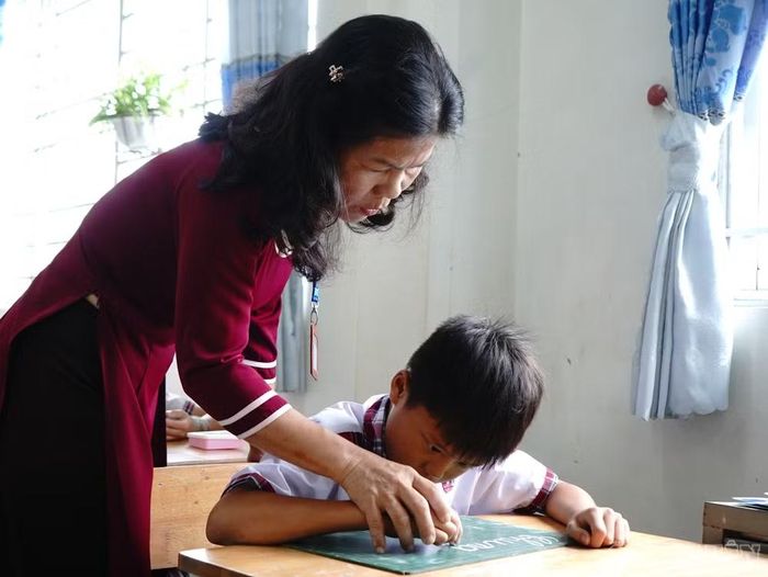 Những vấn đề này cho thấy để tạo đột phá, giáo dục không chỉ cần chính sách đúng mà còn cần đủ nguồn lực và đủ năng lực thực thi.