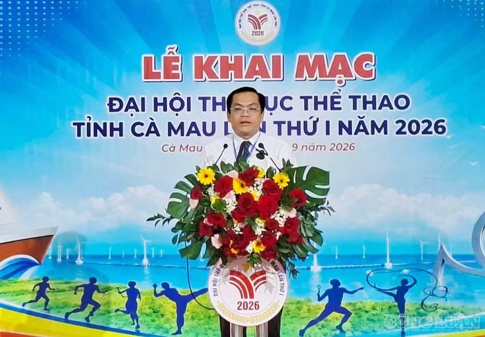 Ông Ngô Vũ Thăng, Phó Chủ tịch UBND tỉnh Cà Mau phát biểu khai mạc Đại hội.