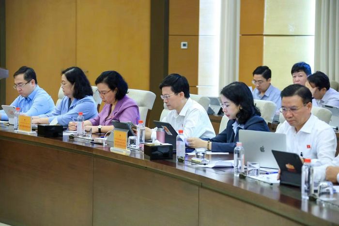 Các đại biểu tại phiên chất vấn