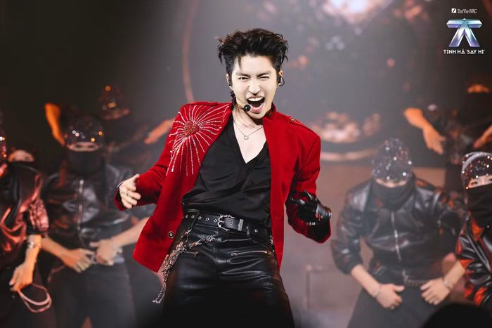  Cody Nam Võ khai thác đồng thời khả năng hát, rap và nhảy trong Do 4 Love. Nam ca sĩ ví hành trình tham gia chương trình như mối quan hệ cần được duy trì bằng tình yêu và sự kiên trì. Tiết mục liên tục thay đổi nhịp, chuyển từ hát sang rap trước khi bước vào dance break. Khoảnh khắc Cody Nam Võ bung áo trên sân khấu nhận phản ứng lớn từ khán giả, song trọng tâm của màn thi vẫn nằm ở khả năng trình diễn tổng hợp. Anh cho biết bản thân trưởng thành hơn sau cuộc thi, từ cách làm việc, xử lý áp lực đến việc xác định màu sắc cá nhân. 
