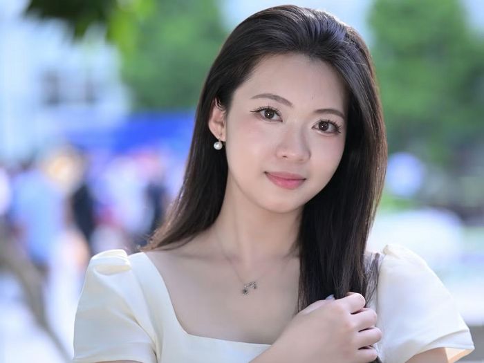 Hoàng Thu Trang (SN 2004), sinh viên Học viện Ngoại giao