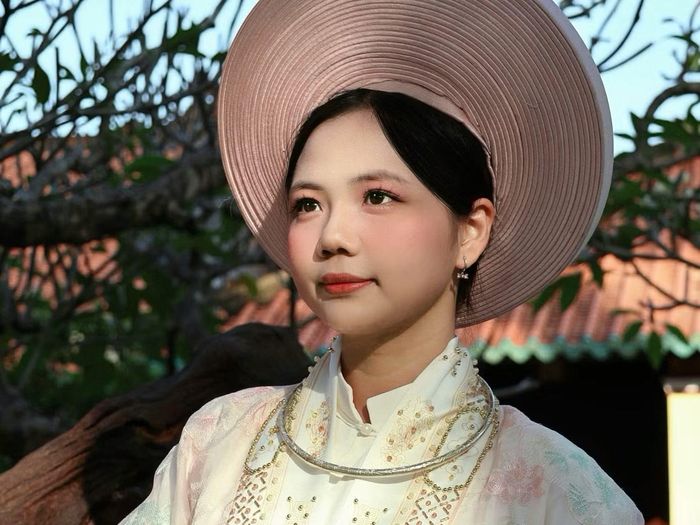 Trần Nguyễn Xuân Nhi (SN 2006), sinh viên Đại học Kinh tế Quốc dân