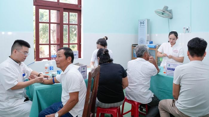 Gần 800 người được sàng lọc ung thư tại TP Huế.