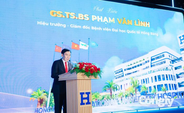 GS.TS.BS. Phạm Văn Lình, Hiệu trưởng HIU kiêm Giám đốc HIU Hospital phát biểu trong Lễ khánh thành.