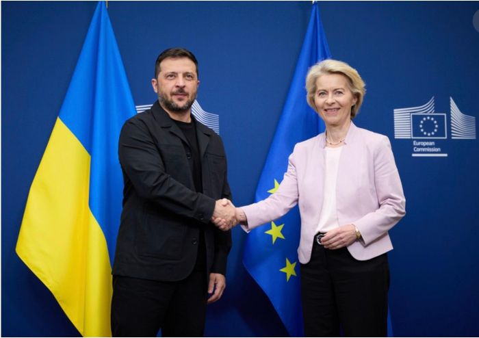 Tổng thống Ukraine Volodymyr Zelensky và Chủ tịch EC Ursula von der Leyen. Ảnh: President.gov.ua