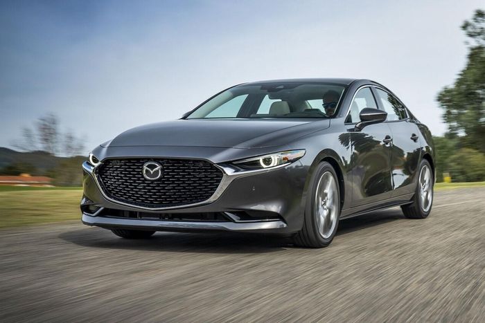 Mazda3 là một trong những mẫu xe phổ biến của Mazda, được người dùng đánh giá cao về thiết kế, cảm giác lái và khả năng vận hành. Ảnh: Mazda