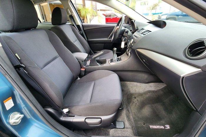 Mazda đã triệu hồi 173.859 xe, gồm Mazda3 đời 2010-2011, do liên kết của cơ cấu nâng ghế có thể nứt hoặc tách khỏi khung ghế. Ảnh: Legacy Car