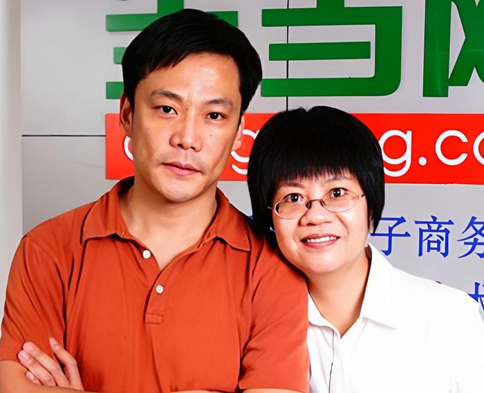 Cặp đôi Lý Quốc Khánh và Du Dĩnh từng là biểu tượng thành công của mô hình "chồng CEO, vợ chủ tịch" tại Trung Quốc, nhưng những bất đồng chiến lược đã biến họ thành “kẻ thù không đội trời chung”. Ảnh: Baidu