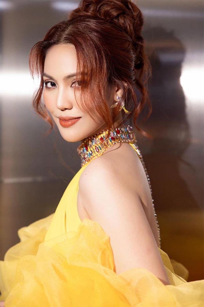 Hoa khôi Lan Khuê.