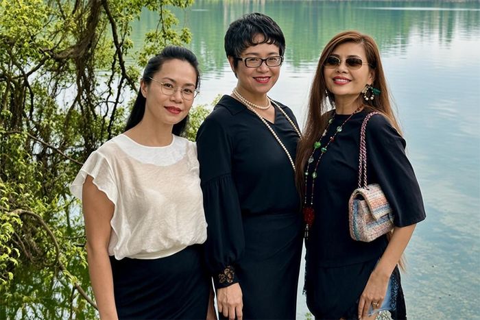 Ca sĩ Minh Anh, Minh Ánh và Ngọc Anh.