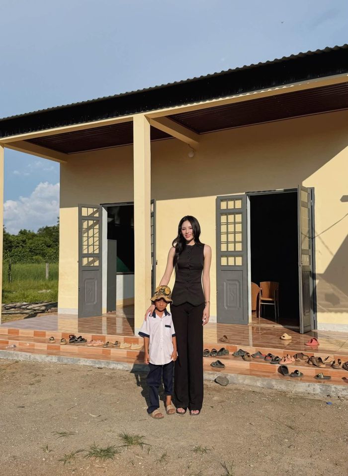 Hoa hậu Kỳ Duyên hoàn thành dự án xây trường tại xã Ea Kiết, tỉnh Đắk Lắk. 