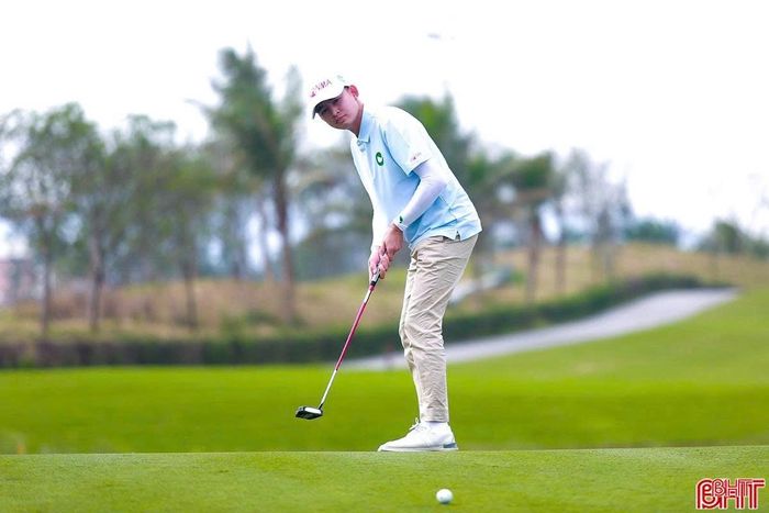 Thời gian qua, du lịch golf là một trong những sản phẩm khai thác khá hiệu quả trong mùa thấp điểm tại KDL Xuân Thành (xã Tiên Điền).