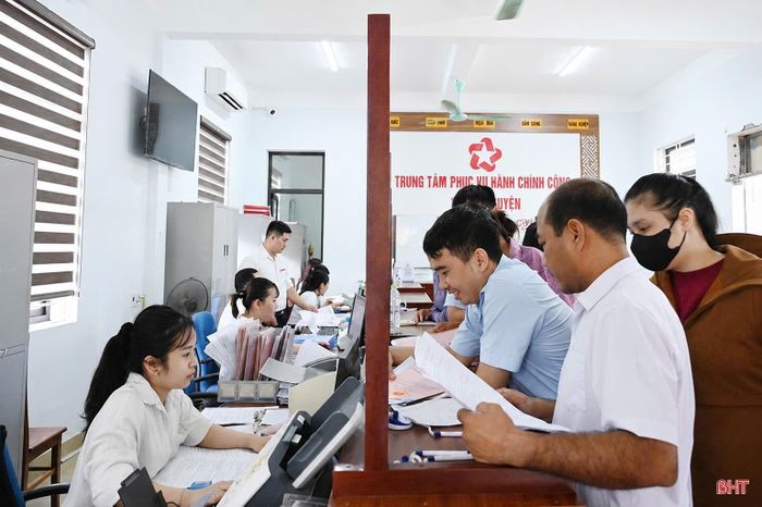 Đề xuất bỏ hay tiếp tục quy định bắt buộc công chứng, chứng thực trong giao dịch đất đai đang nhận được sự quan tâm của nhiều người dân Hà Tĩnh.