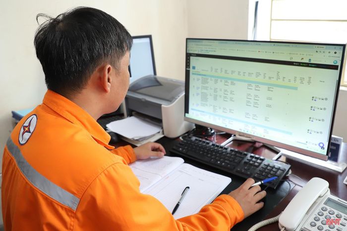 Công ty Điện lực Hà Tĩnh đã ứng dụng hiệu quả nhiều phần mềm, tạo thuận lợi trong quản lý, vận hành lưới.