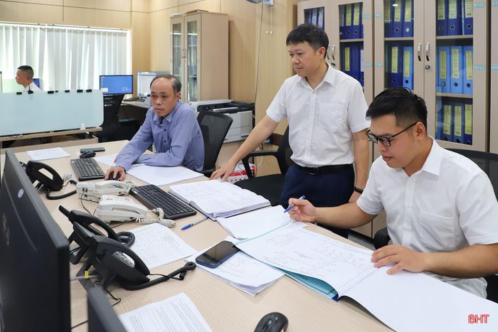 Thông số vận hành của thiết bị tại các trạm biến áp 110 kV được kết nối về Trung tâm Điều khiển xa - Công ty Điện lực Hà Tĩnh.