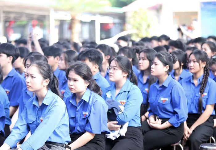 Đoàn viên thanh niên tham gia trong lễ ra quân. (Ảnh: Vietnam+)