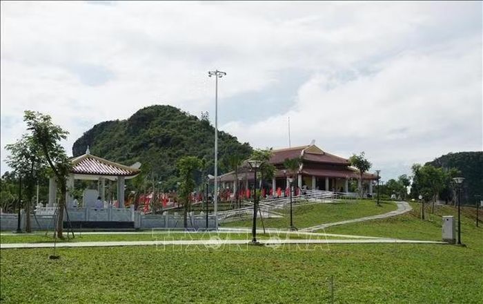 Công trình Công viên tưởng niệm các Anh hùng liệt sĩ Ngũ Hành Sơn được khởi công xây dựng vào ngày 21/10/2025 với tổng kinh phí đầu tư hơn 26 tỷ đồng từ nguồn ngân sách thành phố, tại khu đất dưới chân núi Thổ Sơn diện tích 8.965 m², nằm trong khuôn viên Danh lam thắng cảnh quốc gia đặc biệt Ngũ Hành Sơn.