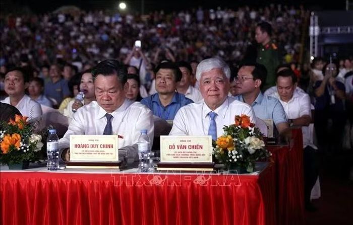 Phó Chủ tịch Thường trực Quốc hội Đỗ Văn Chiến dự khai mạc lễ hội Thành Tuyên năm 2026.