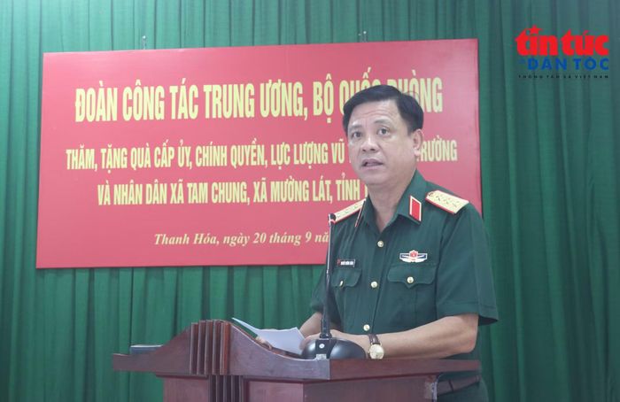 Thượng tướng Nguyễn Trường Thắng, Ủy viên Trung ương Đảng, Ủy viên Thường vụ Quân ủy Trung ương, Thứ trưởng Bộ Quốc phòng phát biểu tại Đồn biên phòng Tam Chung (Thanh Hóa).