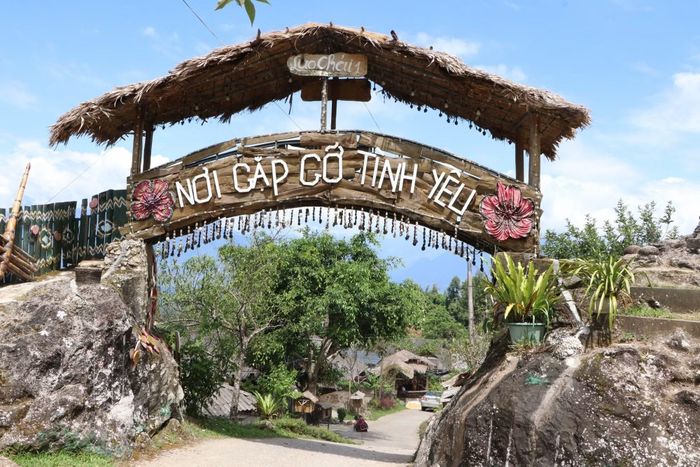 Bản Lao Chải 1 - "Nơi gặp gỡ tình yêu".