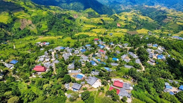 Bản Lao Chải 1, xã Khun Há (tỉnh Lai Châu) nằm yên bình giữa núi rừng Tây Bắc hùng vĩ.