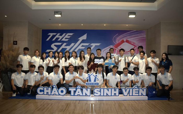 Sự kiện chào tân sinh viên tổ chức ngày 20/9. Ảnh: HM