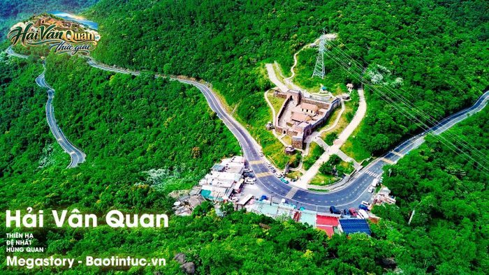 Hải Vân Quan là công trình lịch sử gần 200 năm tuổi, với cảnh quan hùng vĩ. Việc trùng tu không chỉ bảo tồn di sản mà còn thúc đẩy kinh tế - xã hội địa phương, biến nơi đây thành điểm đến không thể bỏ lỡ khi khám phá di sản Việt Nam.