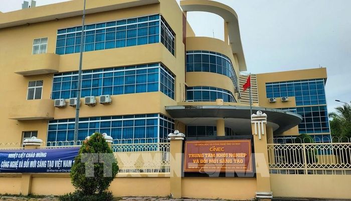 Các địa phương đẩy mạnh quản lý, khai thác xử lý. Ảnh: Tuấn Phi - TTXVN