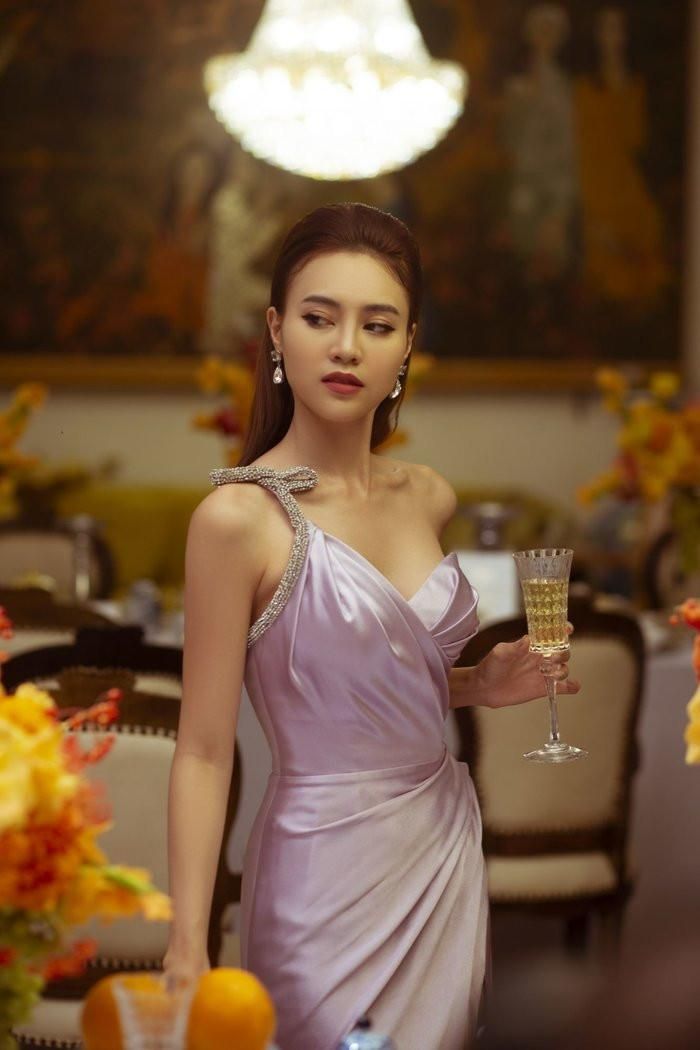 Ninh Dương Lan Ngọc thử sức với nhiều màu sắc nhân vật, từ chính kịch, phản diện đến những vai diễn mang tính giải trí.