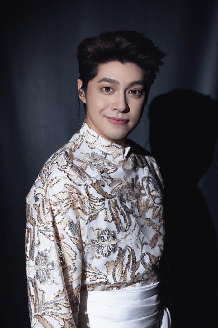 Noo Phước Thịnh dành nhiều lời yêu thương cho ca khúc đã đồng hành cùng mình trong suốt nhiều năm.