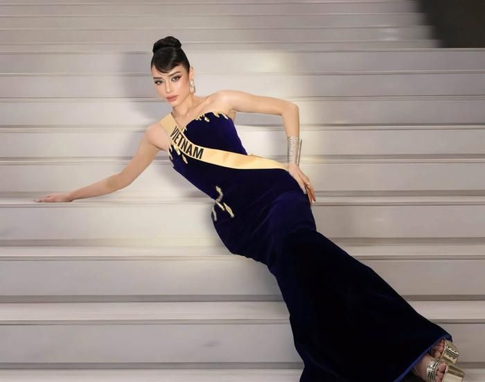 Emoura Phạm đang nhận nhiều phản hồi tích cực từ khán giả sau vài ngày nhập cuộc Miss Grand International 2026.