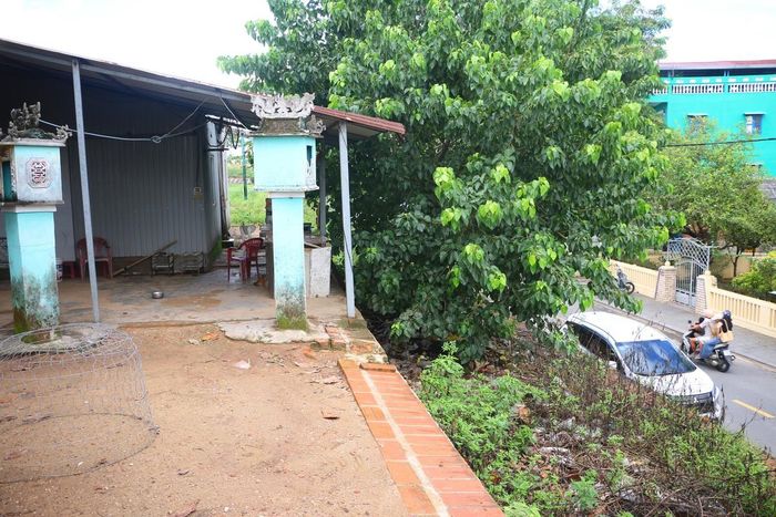 Trong số đó các hộ dân ở khu vực thượng thành chưa chịu di dời trả lại mặt bằng để dự án thực hiện nằm chủ yếu nằm tại vị trí đường Xuân 68 phường Phú Xuân (TP Huế).